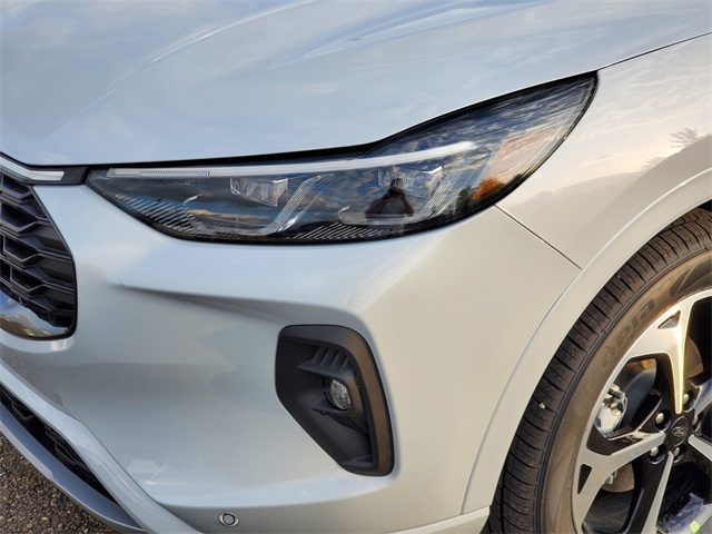 2025 Ford Escape ST-Line Elite photo 10