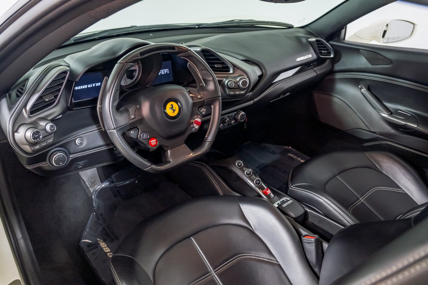 2016 Ferrari 488 GTB photo 14