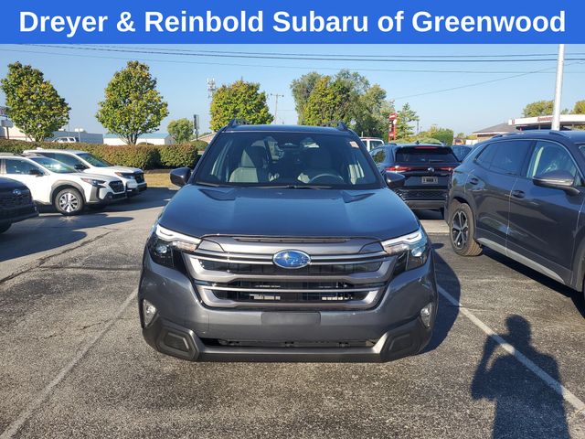 2025 Subaru Forester Premium photo 9