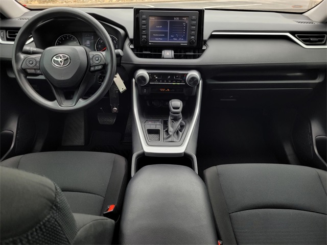 2022 Toyota RAV4 LE photo 23