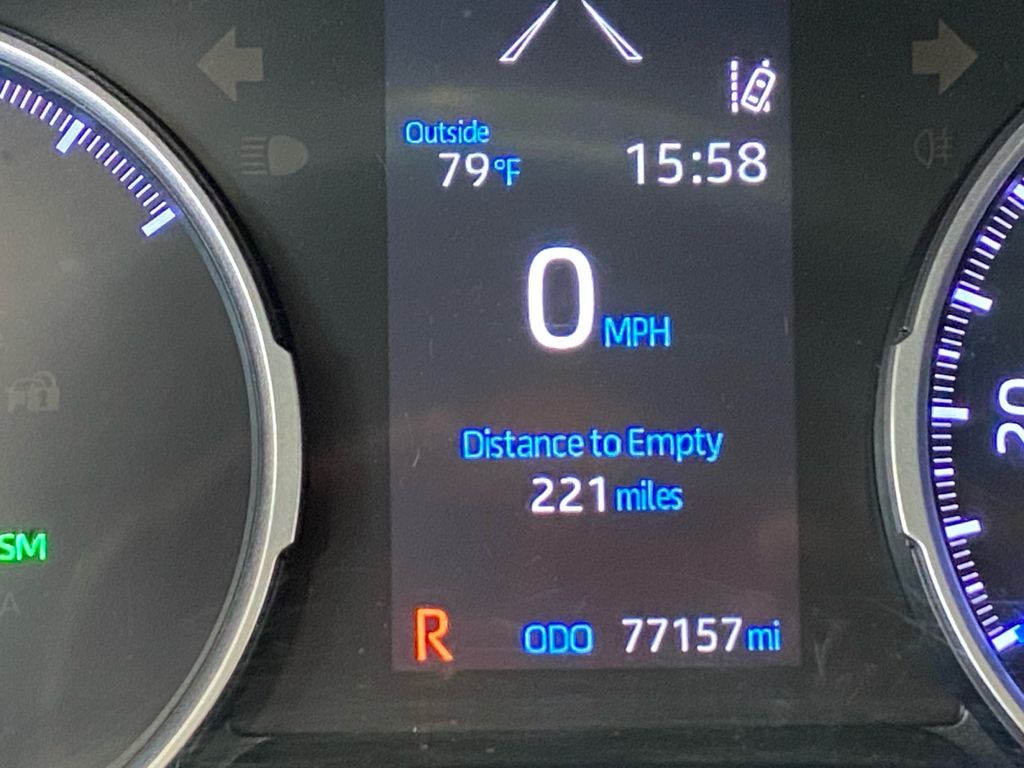 2019 Toyota RAV4 Hybrid LE photo 10