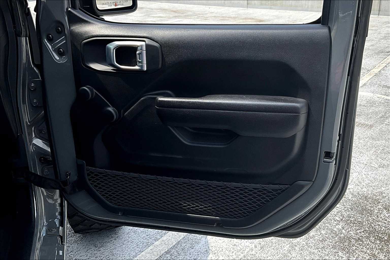 2021 Jeep Wrangler Unlimited Sport photo 21