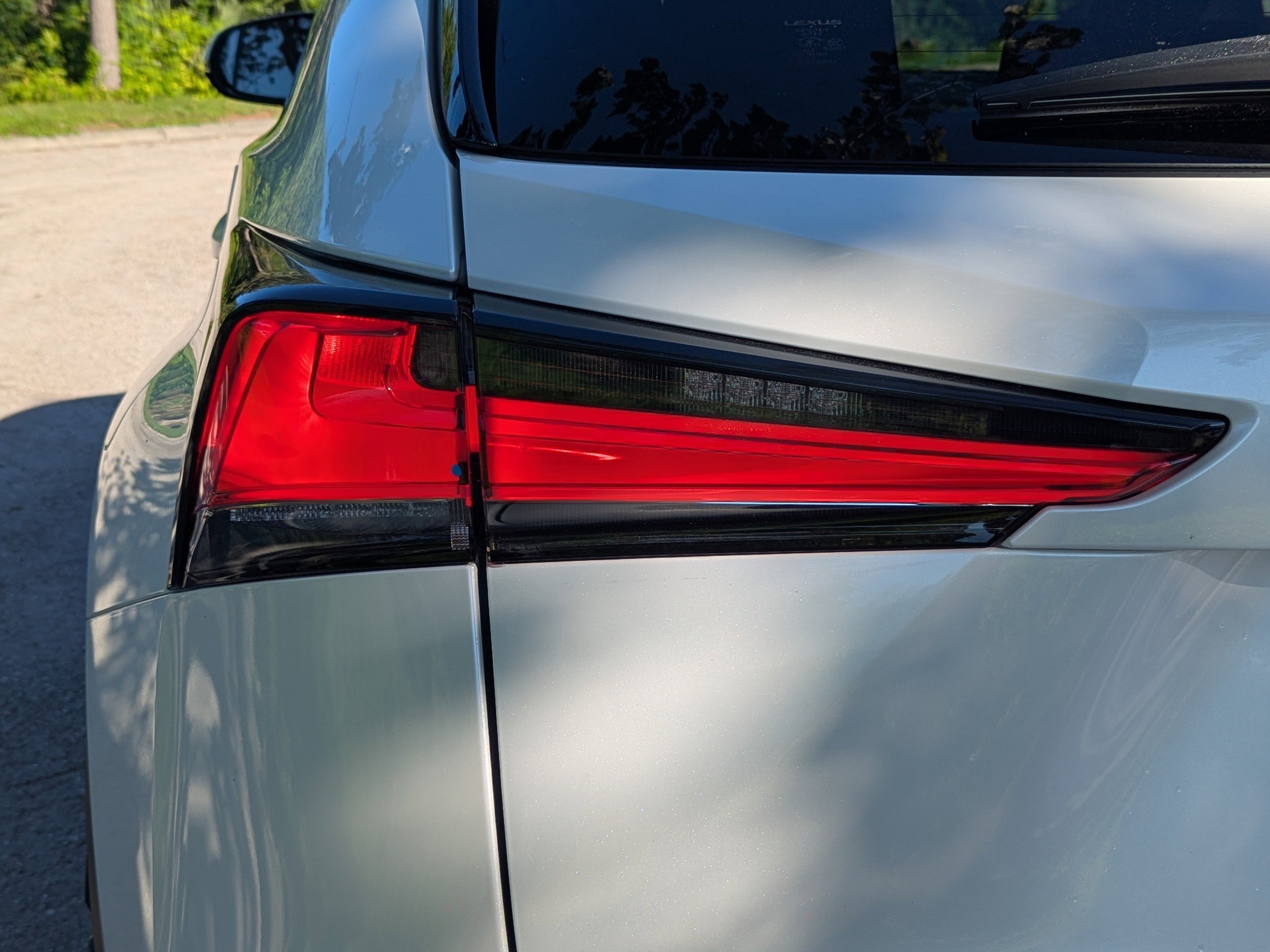 2018 Lexus NX 300h Luxury photo 9