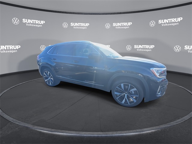 2025 Volkswagen Atlas Cross Sport SEL Premium R-Line photo 18