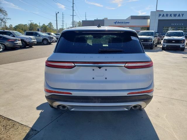 2026 Lincoln Corsair Premiere photo 3