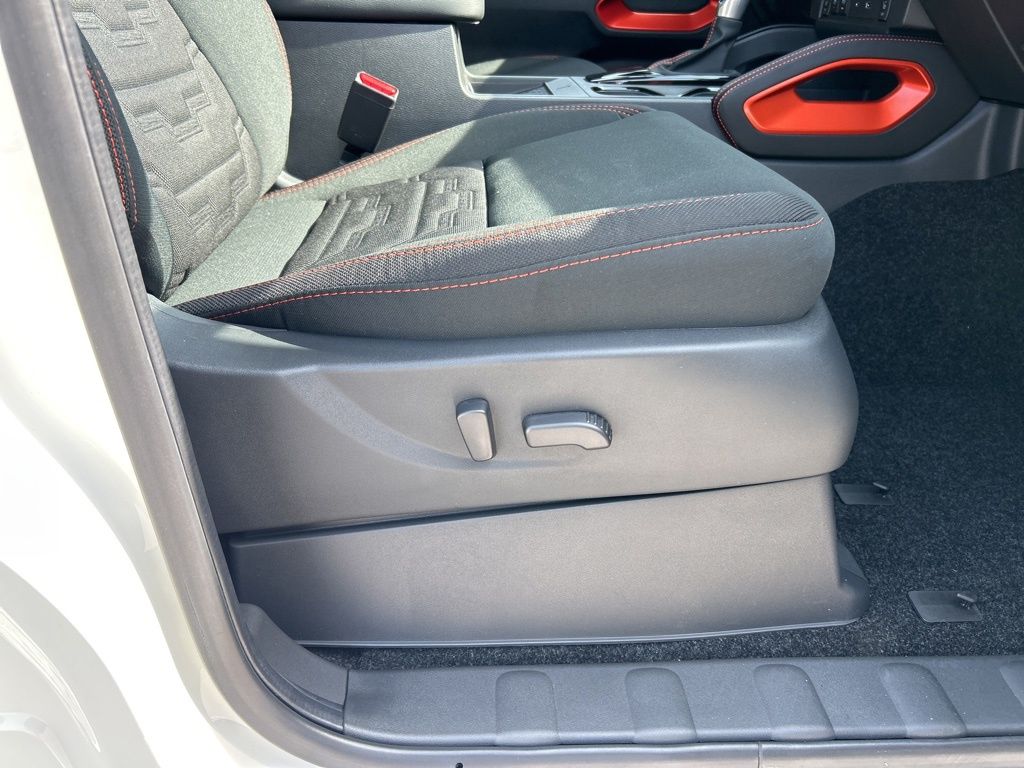 2025 Nissan Frontier PRO-4X photo 35