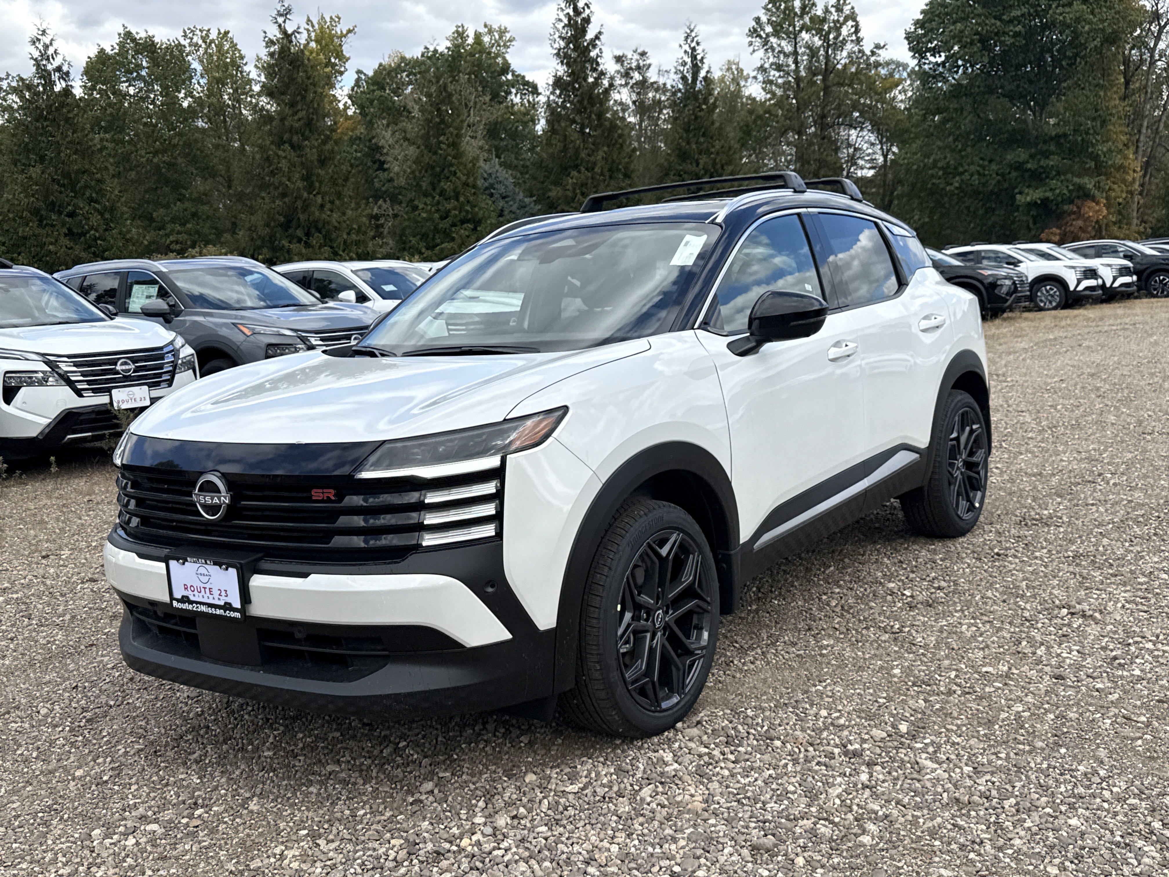 2026 Nissan KICKS SR AWD's photo