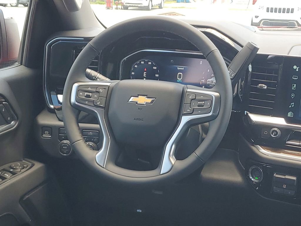 2025 Chevrolet Silverado 1500 LT photo 24