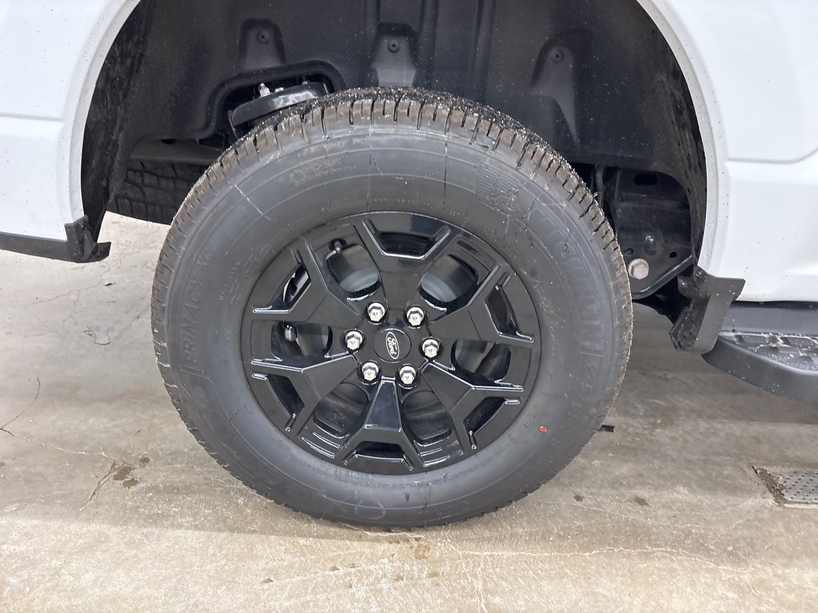 2025 Ford F-150 Lightning XLT photo 27