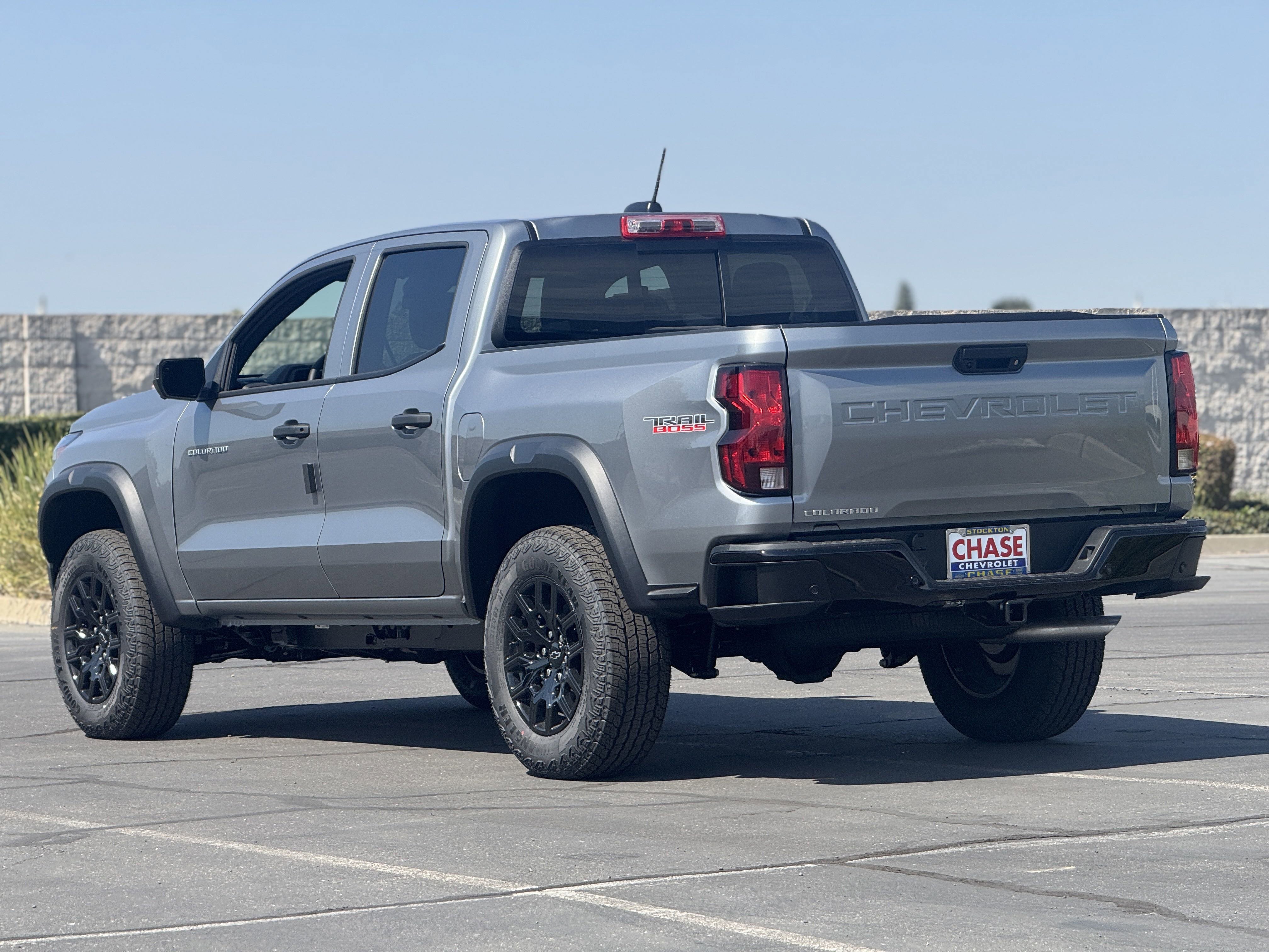 2026 Chevrolet Colorado Trail Boss photo 3