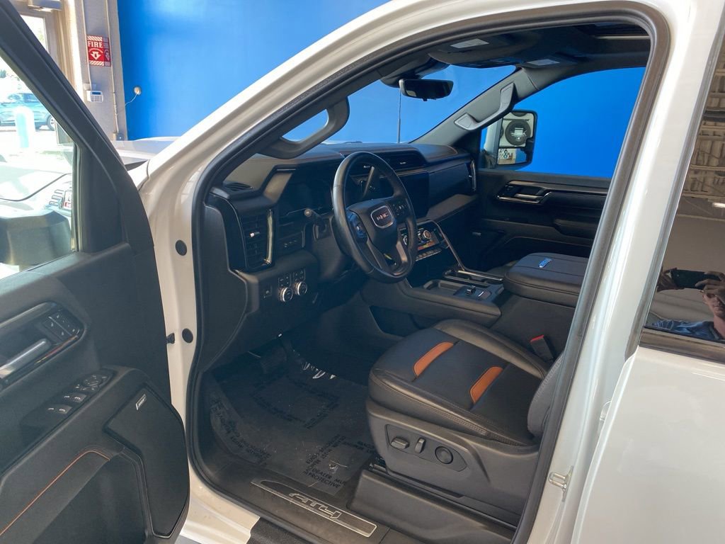 2025 Gmc Sierra 3500 HD AT4 photo 4