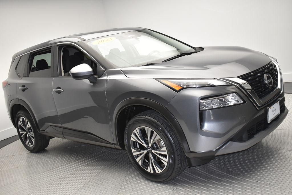 2023 Nissan Rogue SV photo 3