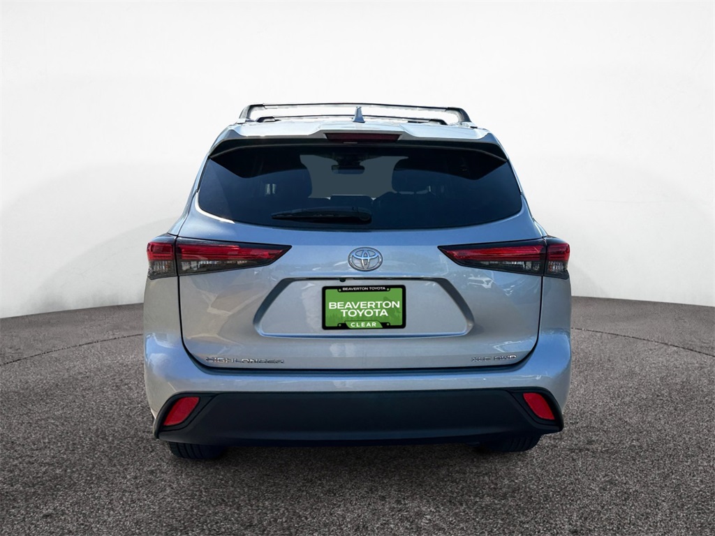 2022 Toyota Highlander XLE photo 5