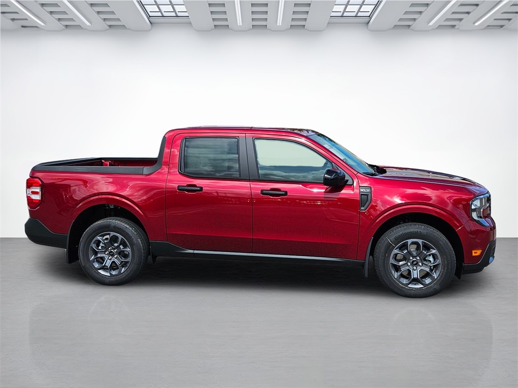 2025 Ford Maverick XLT photo 3
