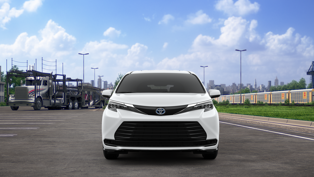 2025 Toyota Sienna LE photo 17