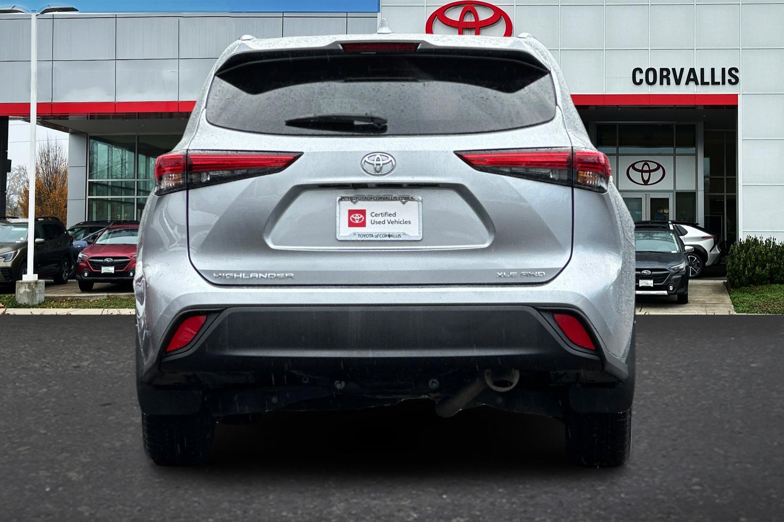 2023 Toyota Highlander XLE photo 4
