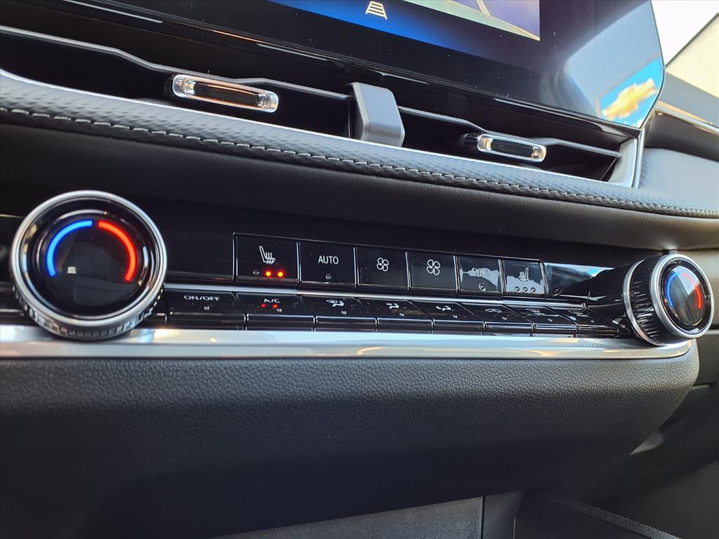 2026 Chevrolet Equinox LT photo 4