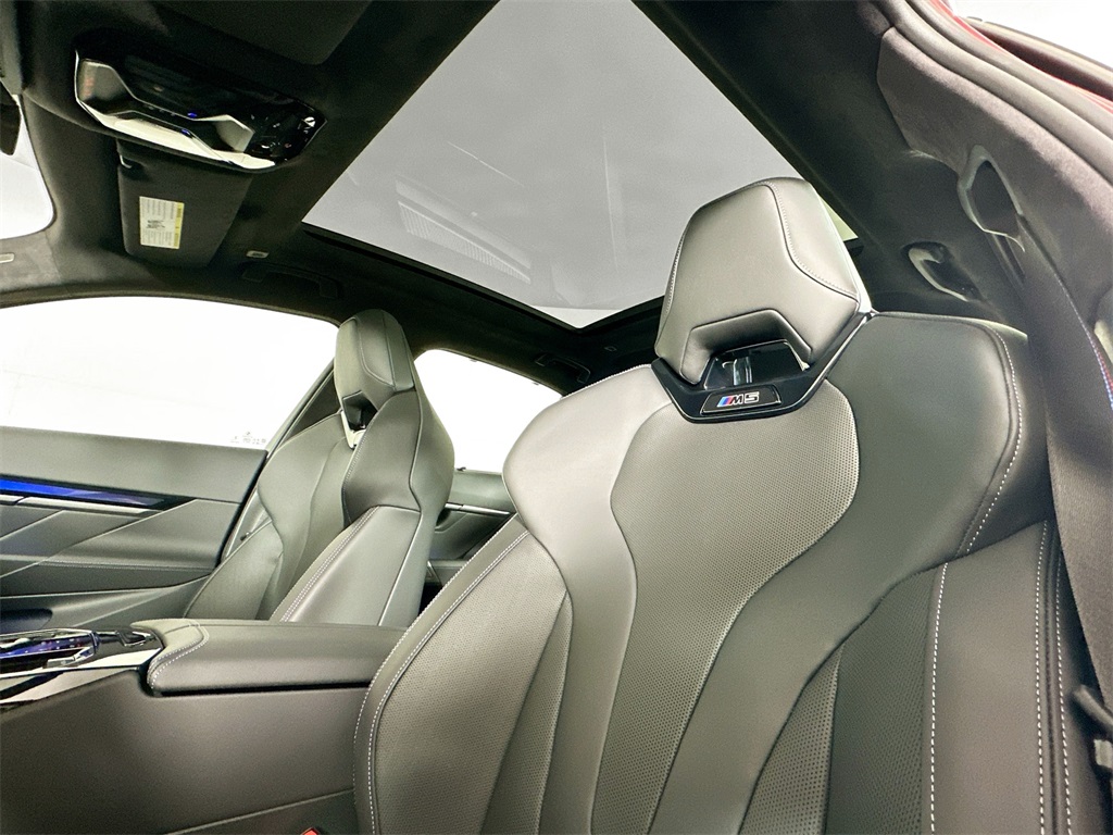 2026 Bmw M5 5 photo 16