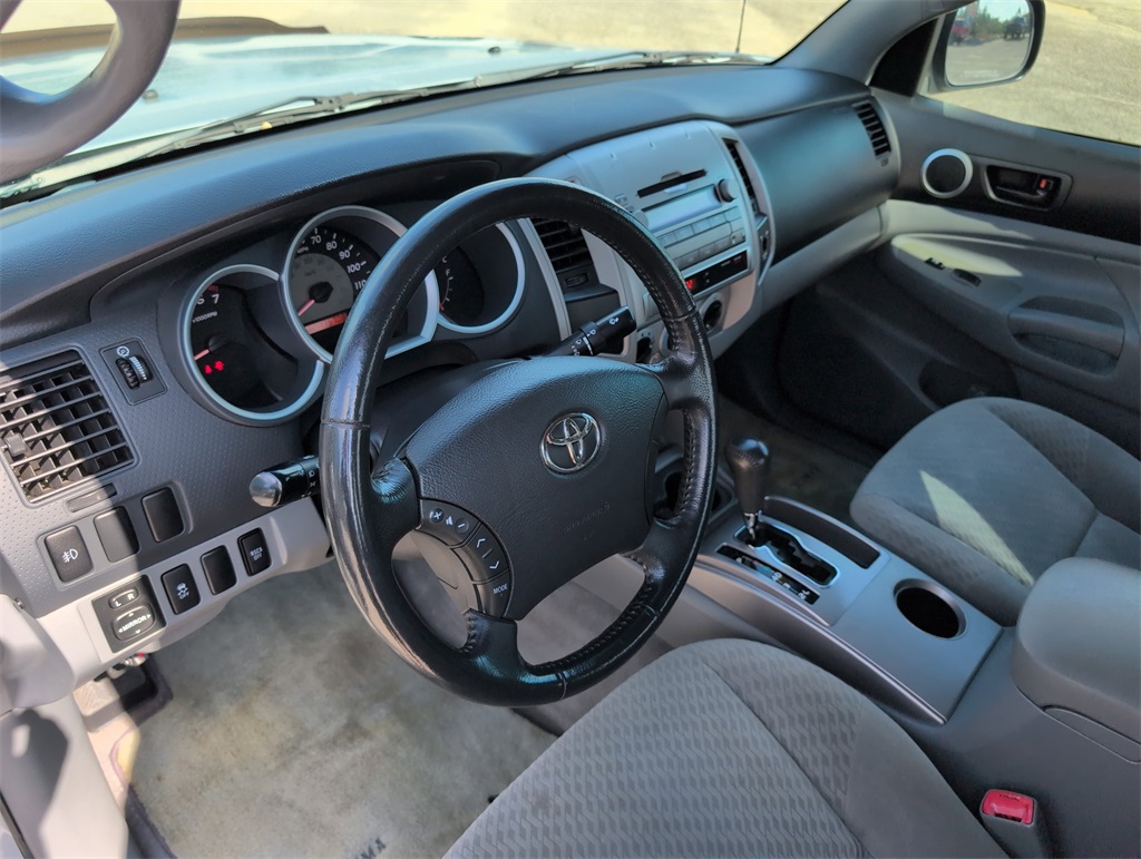 2010 Toyota Tacoma PreRunner photo 10
