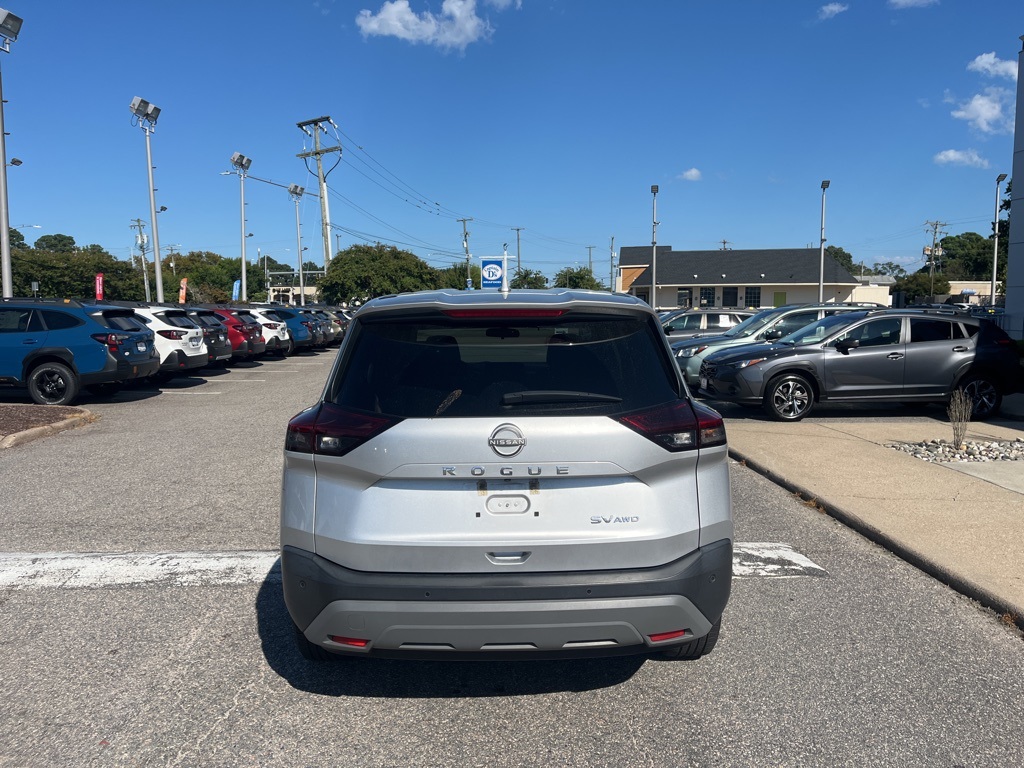 2023 Nissan Rogue SV photo 2