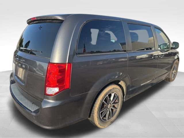 2016 Dodge Grand Caravan SE photo 3