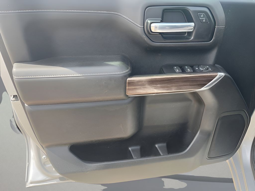2021 Chevrolet Silverado 1500 LT photo 16