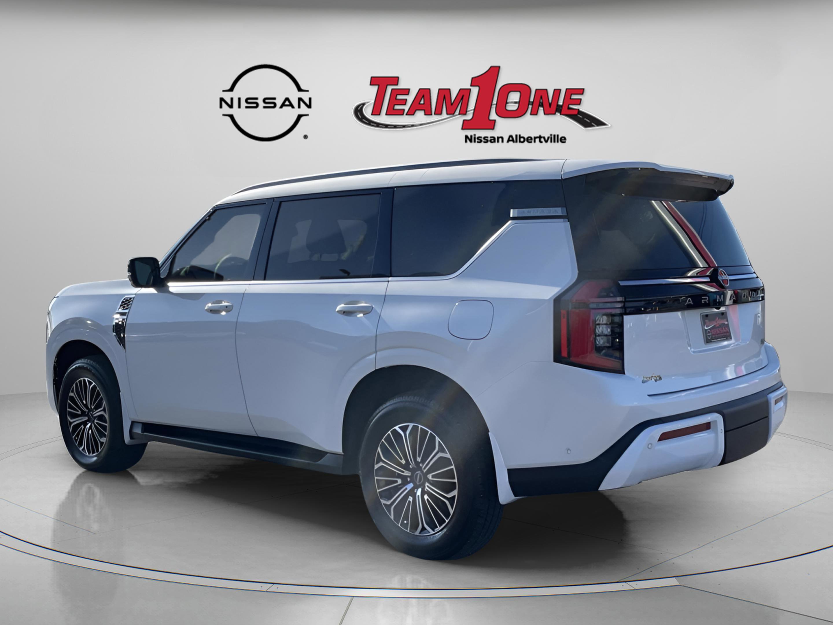 2026 Nissan Armada SL photo 3