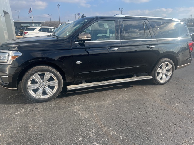 2023 Ford Expedition King Ranch's photo