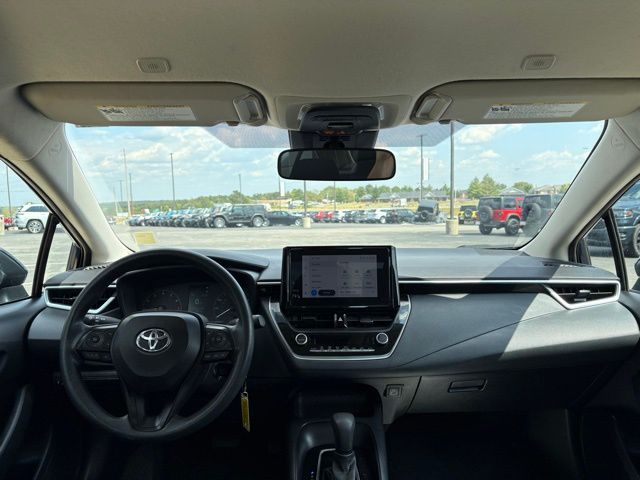 2023 Toyota Corolla LE photo 12