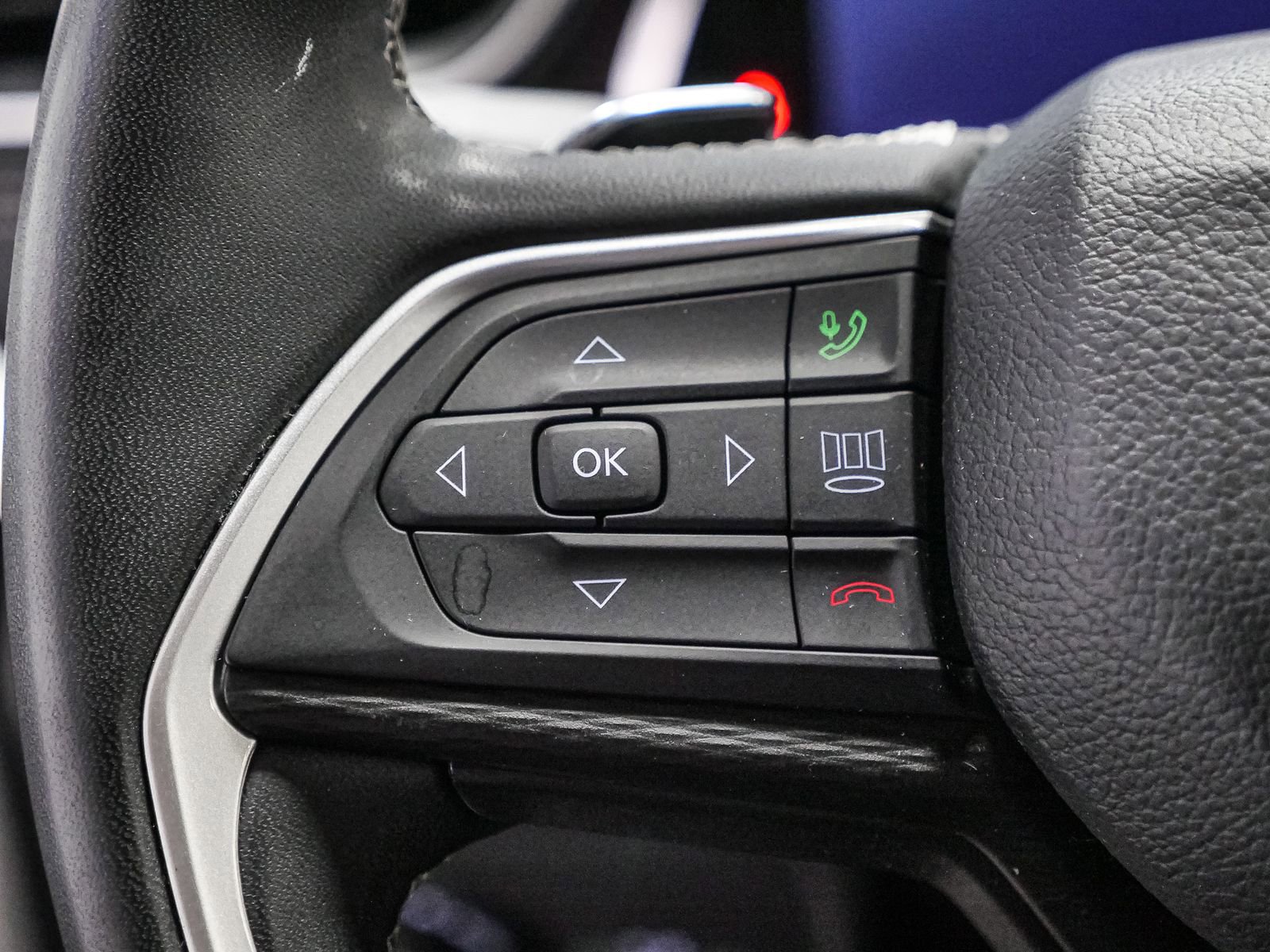 2023 Jeep Grand Cherokee Laredo Altitude photo 31