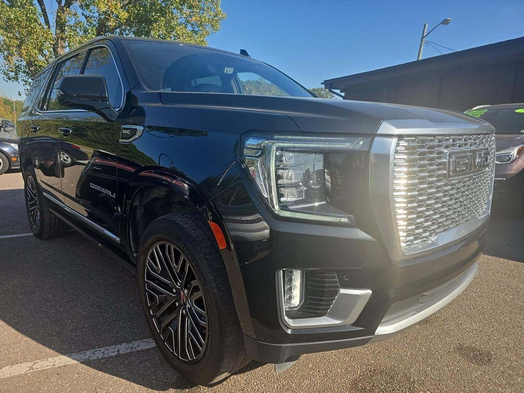 2021 GMC Yukon Denali's photo