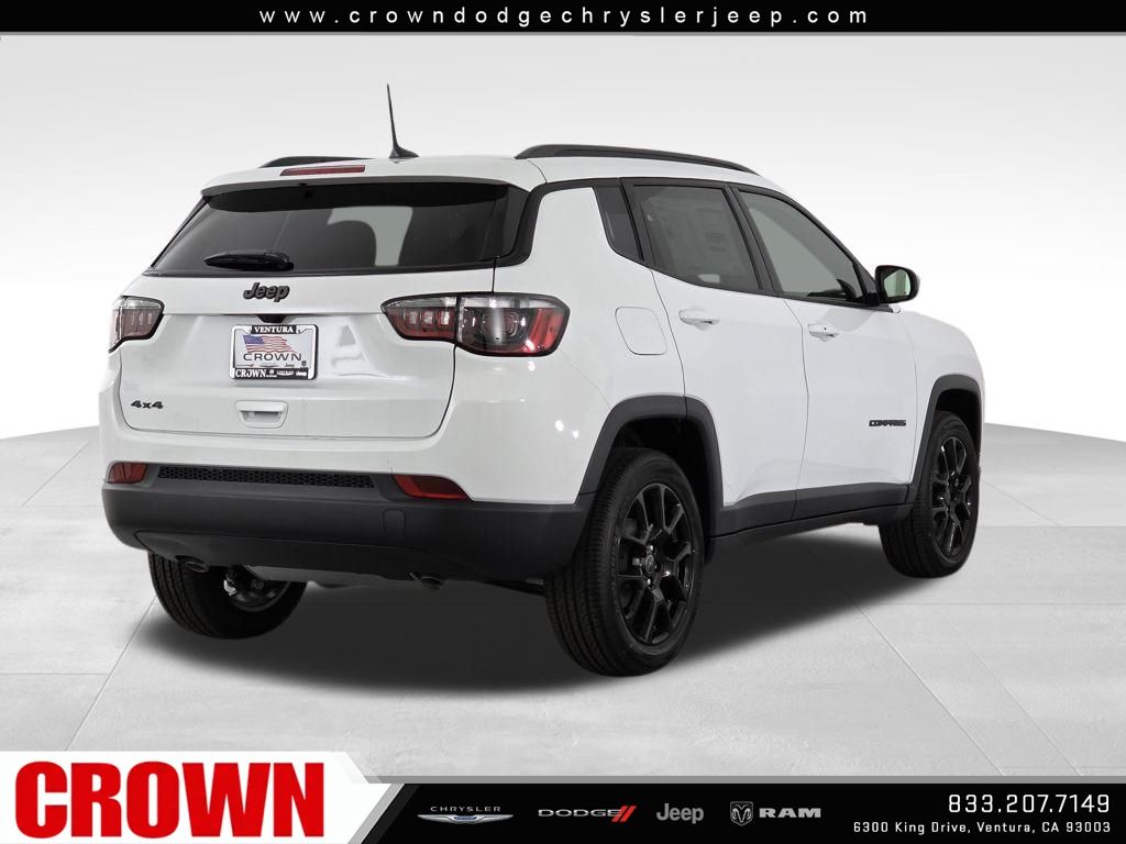 2026 Jeep Compass Latitude Altitude photo 3