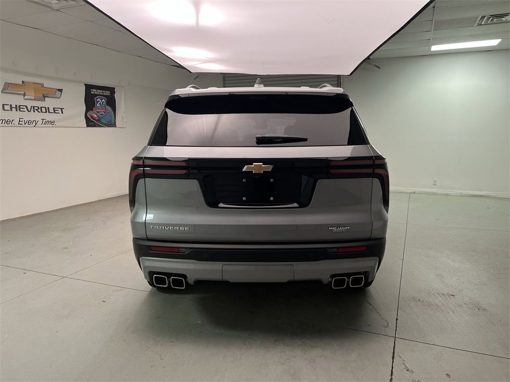 2026 Chevrolet Traverse photo 7