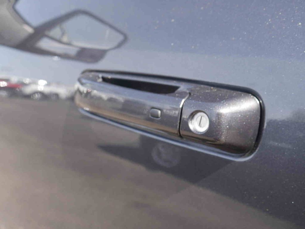 2024 Ram 3500 Laramie photo 10