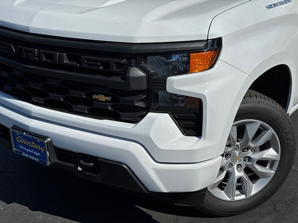 2026 Chevrolet Silverado 1500 Custom photo 3