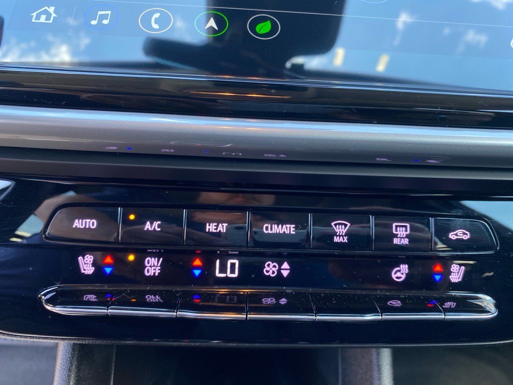 2023 Chevrolet Bolt EUV Premier photo 14