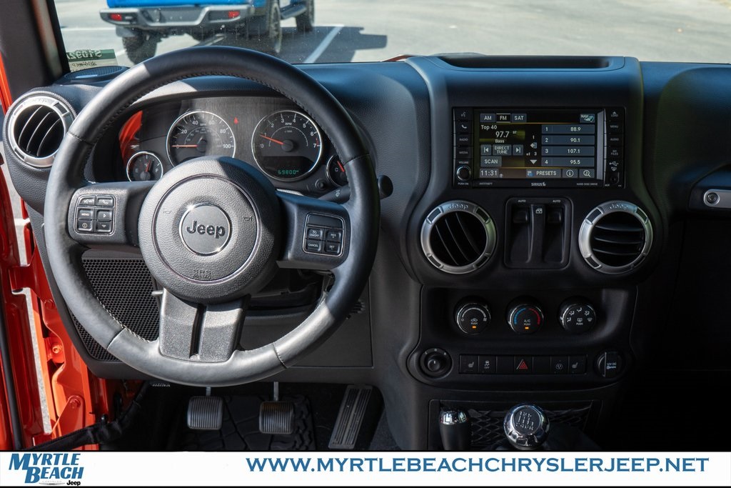 2015 Jeep Wrangler Rubicon photo 14