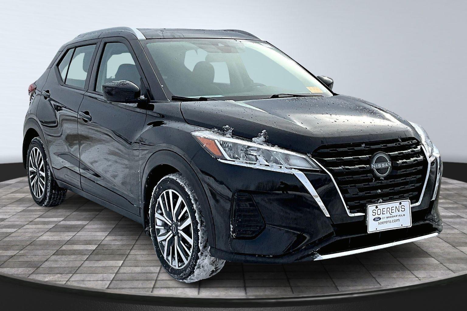 2022 Nissan Kicks SV's photo