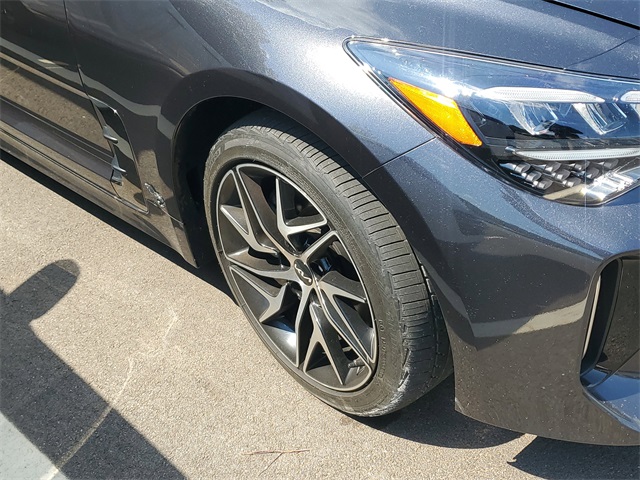 2023 Kia Stinger GT-Line photo 4