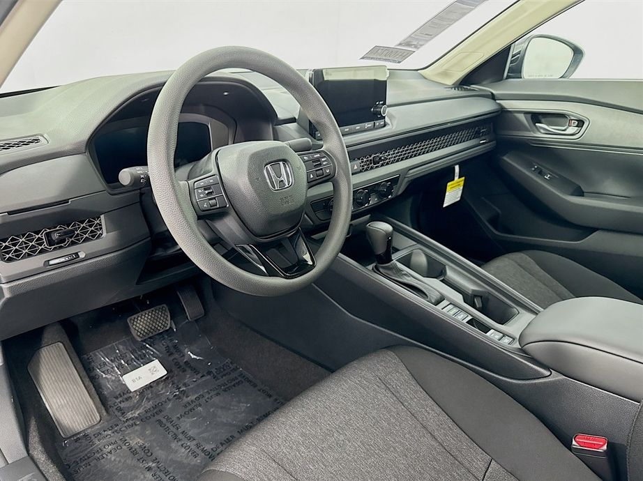2025 Honda Accord LX photo 14