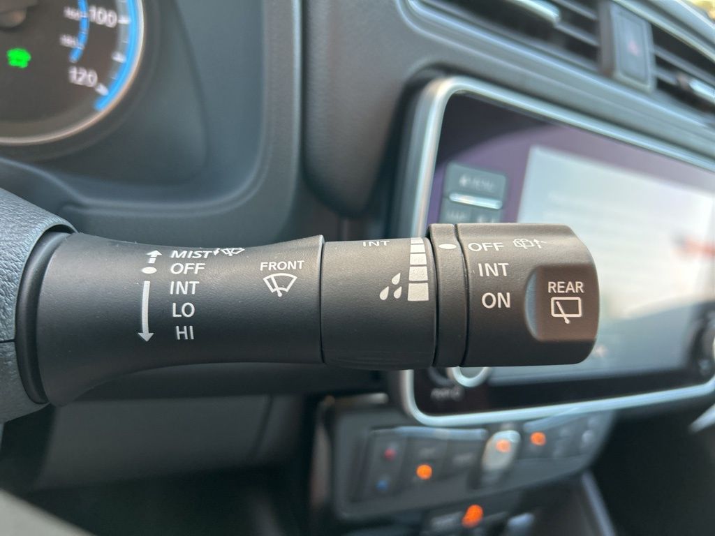 2025 Nissan Leaf SV Plus photo 22