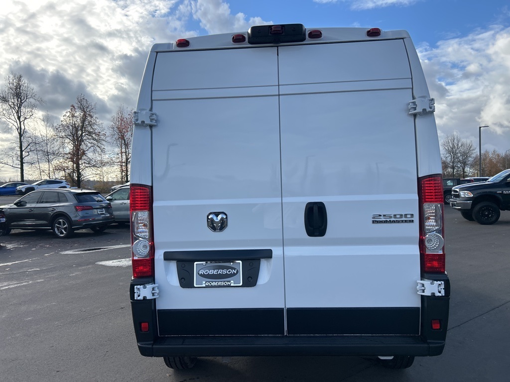 2025 Ram ProMaster 2500 photo 3