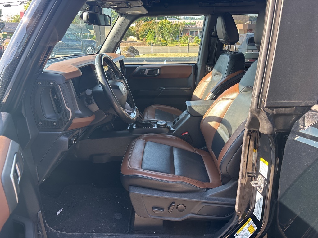 2024 Ford Bronco Outer Banks photo 8