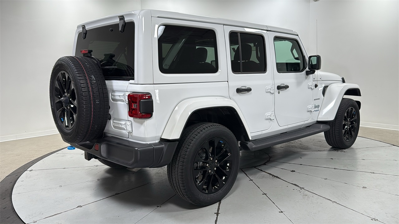 2022 Jeep Wrangler Unlimited Sahara 4xe photo 5