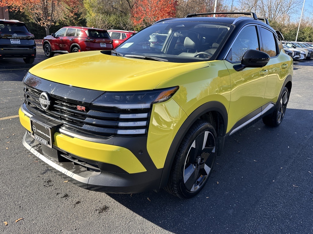 2025 Nissan Kicks SR photo 2