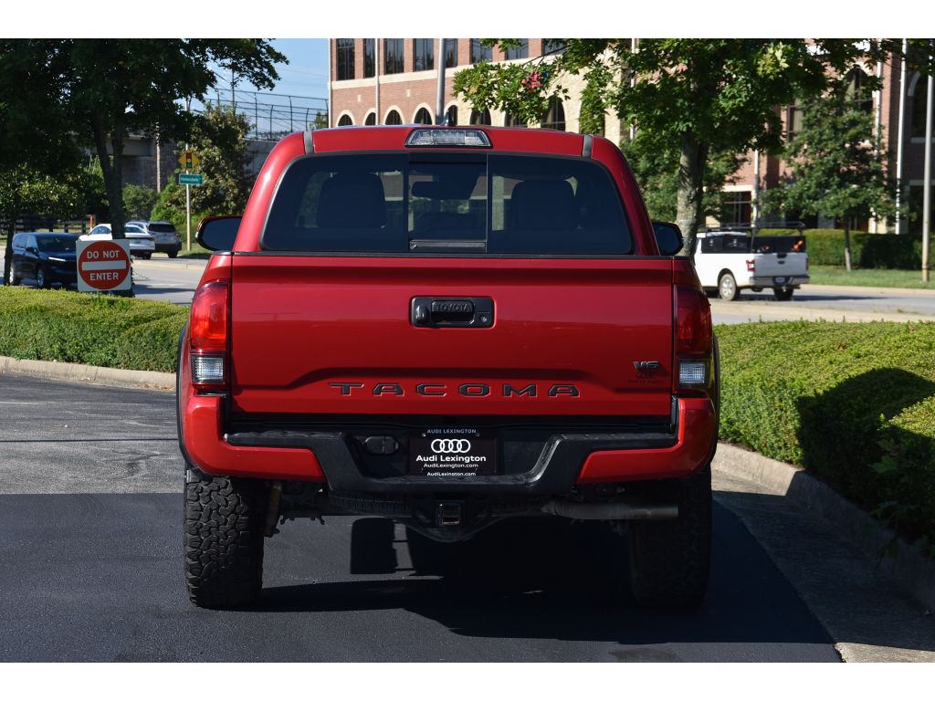 2019 Toyota Tacoma TRD 4x4 photo 4