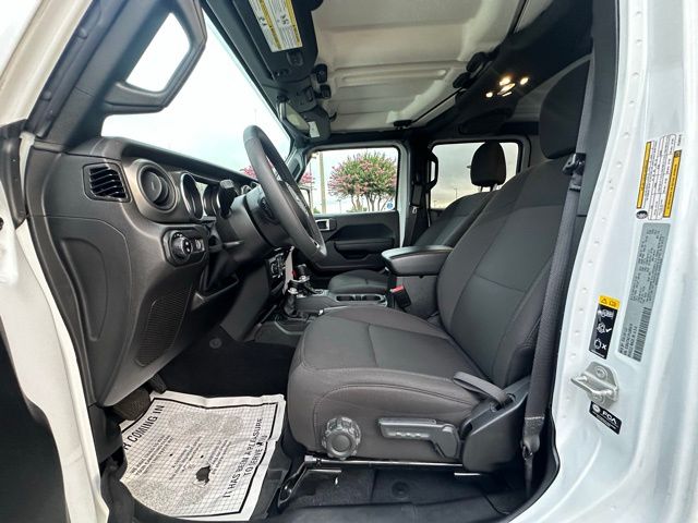 2023 Jeep Gladiator Willys photo 23