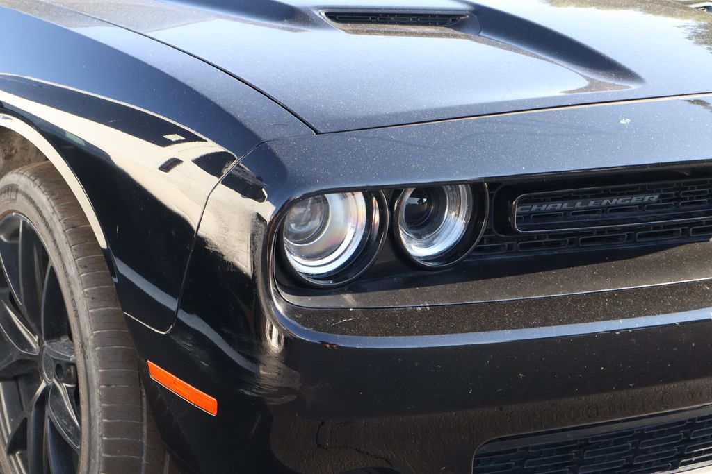 2018 Dodge Challenger R/T photo 4