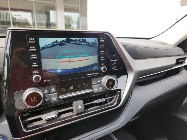 2022 Toyota Highlander Hybrid LE photo 23