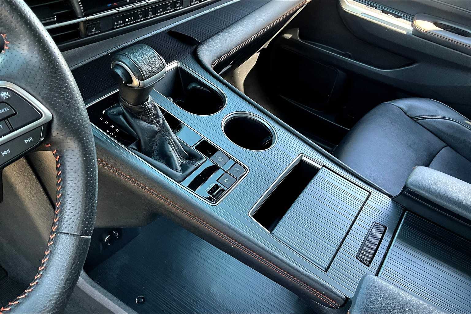 2021 Toyota Sienna XSE photo 13